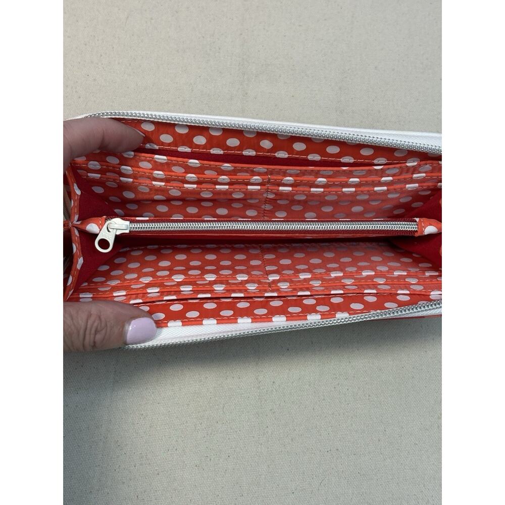 Universal Studios Betty Boop Wallet White with Red Metalliac Thread - Picture 7 of 7